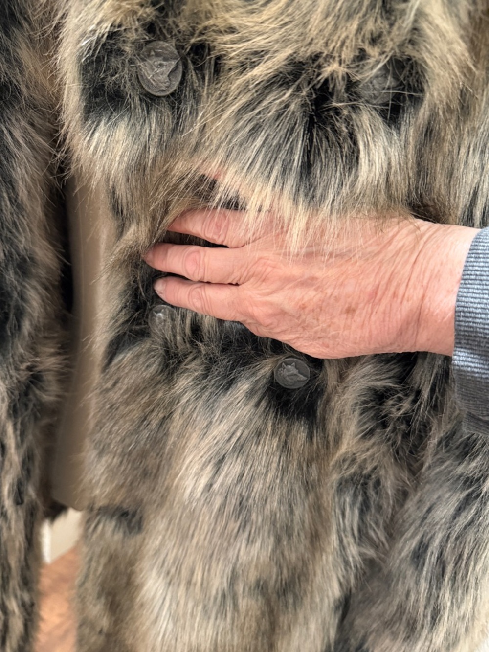 Vintage SPIRITHOODS 2019 Grey Wolf Med Classic Vegan Fur Peacoat Double Breasted - Picture 11 of 17
